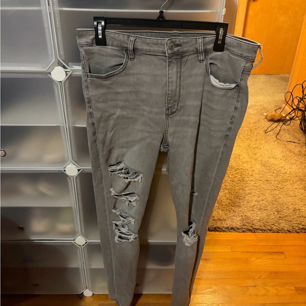 Stylish Gray American Eagle Distressed Women Jeans